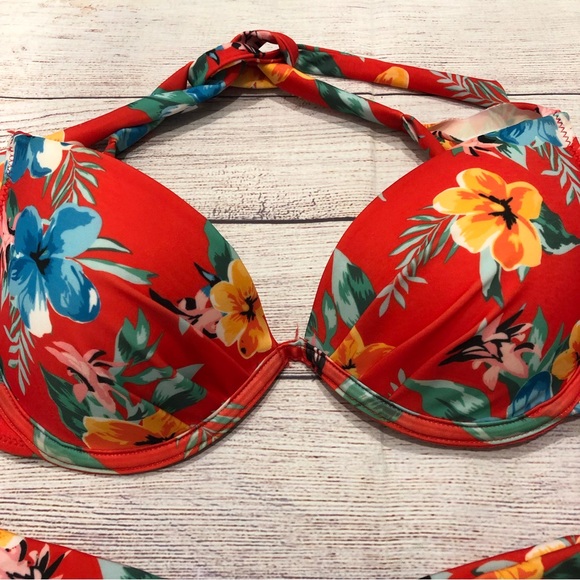 GARAGE Floral Bikini Top Size Medium - Picture 2 of 5